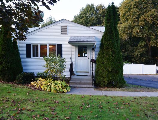 Exterior, Facade, American Craftsman