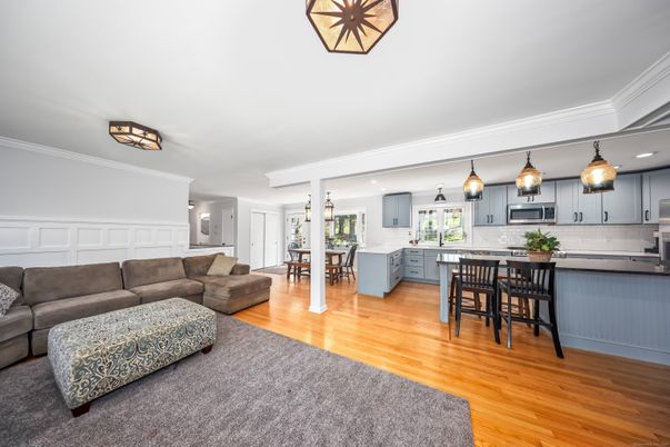 Dining room, Interior, Kitchen, Living room, Pendant Lights, Recessed Lighting, Stainless Steel Appliances, Wood Texture Flooring
