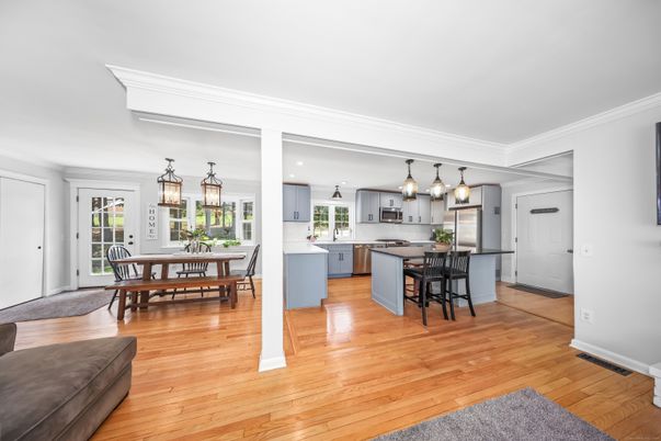 Dining room, Interior, Kitchen, Pendant Lights, Recessed Lighting, Wood Texture Flooring