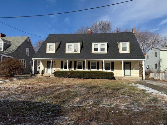 Exterior, Facade, Cape Cod