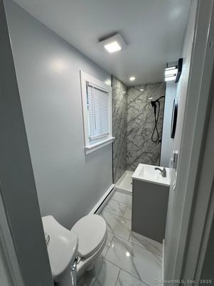 Bathroom, Interior, Marble, Marble Walls, Recessed Lighting