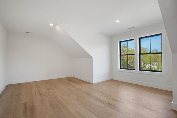 Empty room, Interior, Recessed Lighting, Wood Texture Flooring