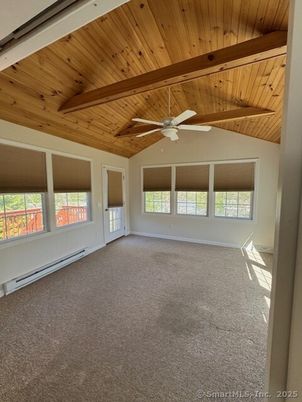 Empty room, Interior, Wooden Beams, Wooden Ceilings