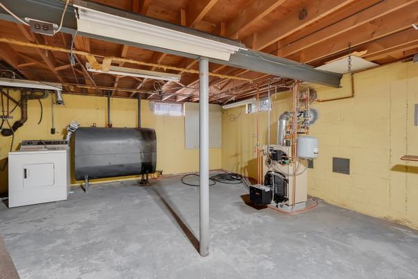 Interior, Washer, Wooden Beams