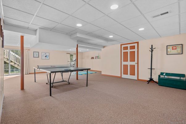 Game Room, Interior, Recessed Lighting