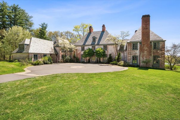 Backyard, Exterior, Facade, Brick Facade, French Provincial