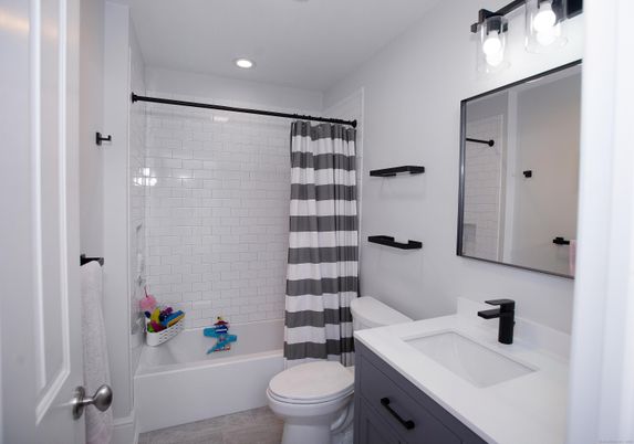 Bathroom, Interior, Recessed Lighting