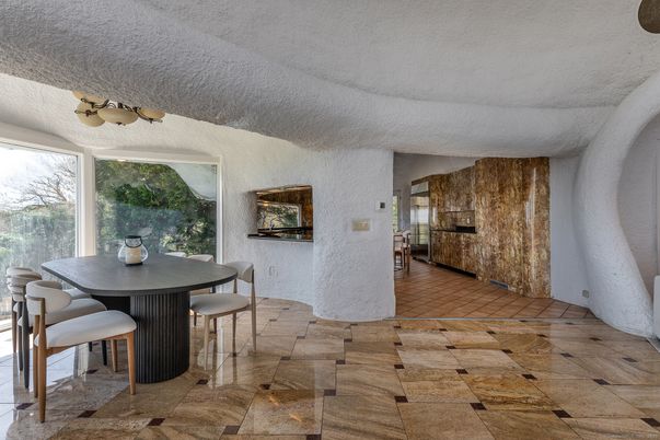 Dining room, Interior