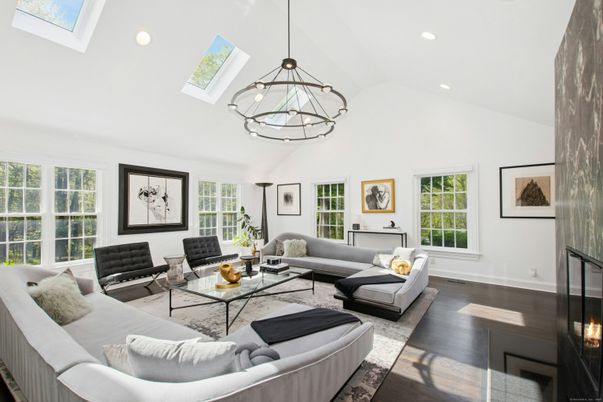 Fireplace, Interior, Living room, Pendant Lights, Recessed Lighting, Wood Texture Flooring