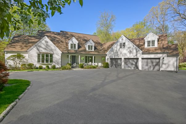 Attached, Exterior, Facade, Cape Cod