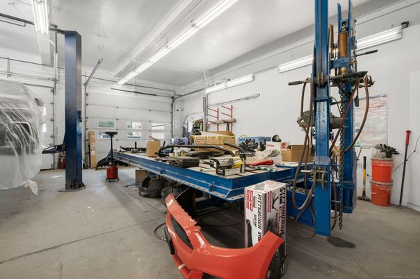 Garage, Interior