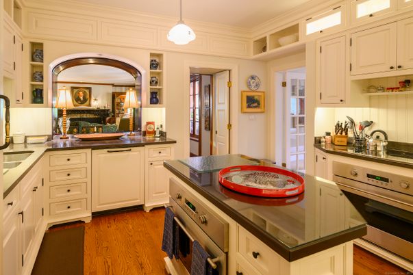 Interior, Kitchen, Pendant Lights, Wood Texture Flooring