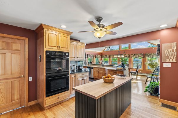 Dining room, Interior, Kitchen, Recessed Lighting, Wood Texture Flooring