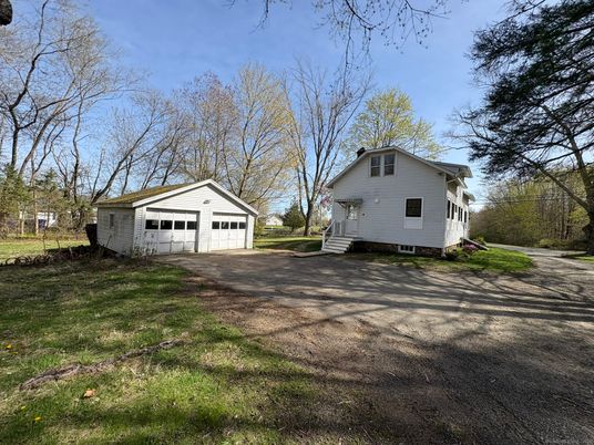Backyard, Detached Garage, Exterior