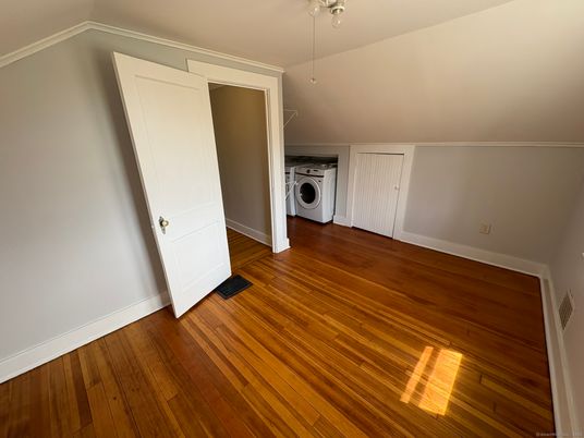 Interior, Utility Closets, Washer, Wood Texture Flooring