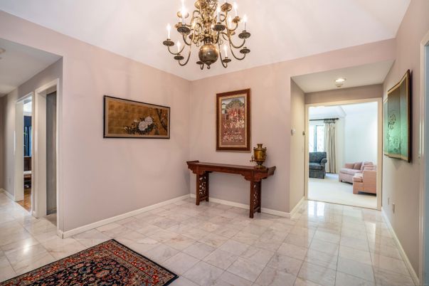 Chandelier, Interior, Marble