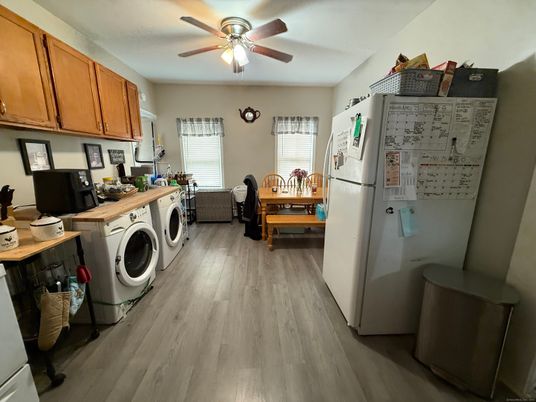Interior, Washer, Wood Texture Flooring