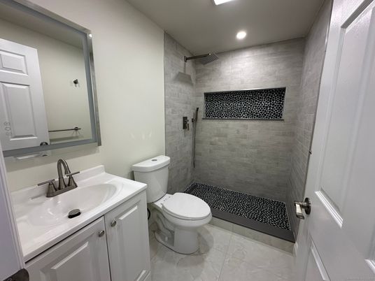 Bathroom, Interior, Recessed Lighting