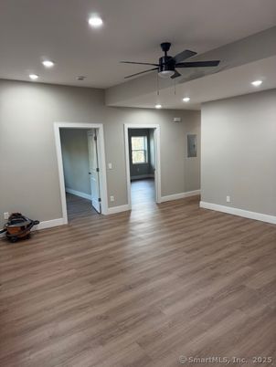 Empty room, Interior, Recessed Lighting, Wood Texture Flooring