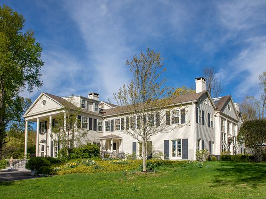 Backyard, Exterior, Facade, Georgian