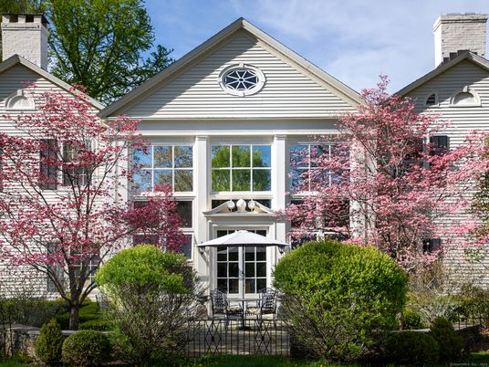 Exterior, Facade, Queen Anne Victorian