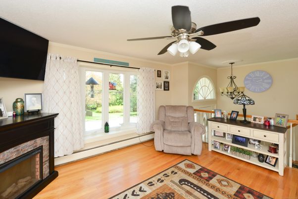 Fireplace, Interior, Pendant Lights, Wood Texture Flooring
