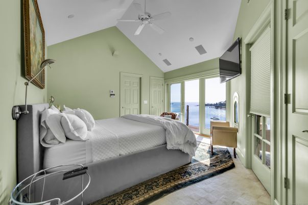 Bedroom, Interior, Recessed Lighting, Water