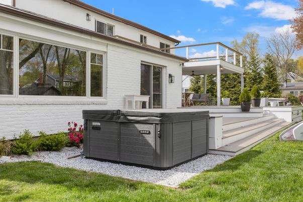 Exterior, Hot Tub