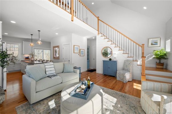 Interior, Kitchen, Living room, Pendant Lights, Recessed Lighting, Wood Texture Flooring