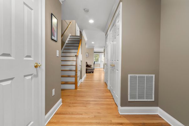 Interior, Recessed Lighting, Wood Texture Flooring