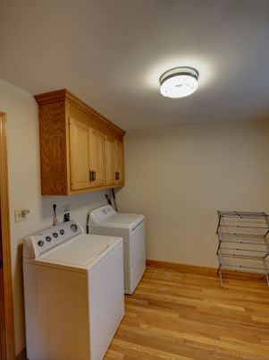 Interior, Washer, Wood Texture Flooring