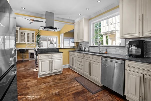 Interior, Kitchen, Recessed Lighting, Wood Texture Flooring