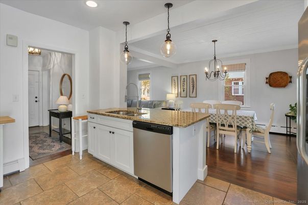 Chandelier, Dining room, Interior, Kitchen, Pendant Lights, Recessed Lighting, Wood Texture Flooring