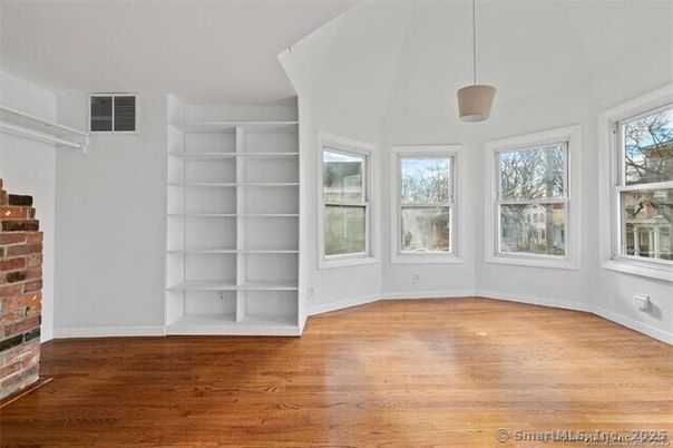 Empty room, Interior, Pendant Lights, Wood Texture Flooring