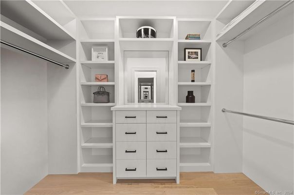 Interior, Walk-in Closets, Wood Texture Flooring