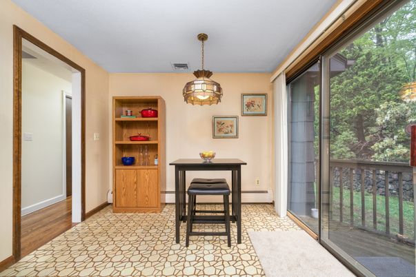 Interior, Pendant Lights, Wood Texture Flooring