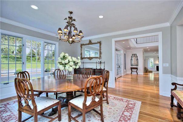 Chandelier, Dining room, Interior, Recessed Lighting, Wood Texture Flooring