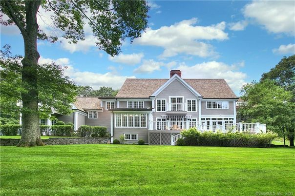 Backyard, Exterior, Facade, Queen Anne Victorian