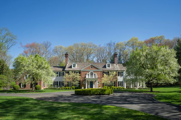 Backyard, Exterior, Facade, Brick Facade, French Provincial