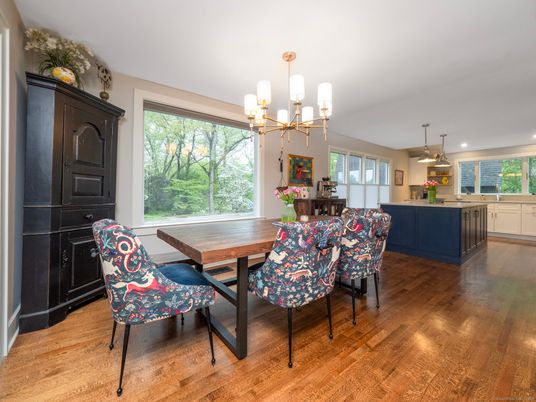 Chandelier, Dining room, Interior, Kitchen, Pendant Lights, Recessed Lighting, Wood Texture Flooring