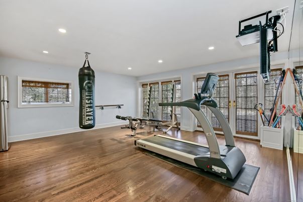 Fitness Equipment, Interior, Recessed Lighting, Wood Texture Flooring