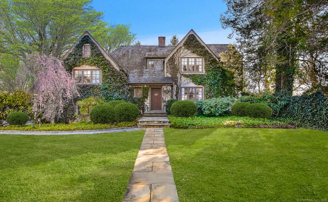 Exterior, Facade, Tudor Revival