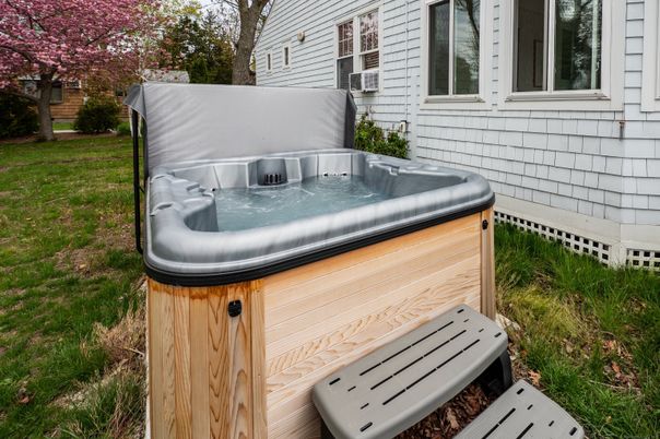 Exterior, Hot Tub