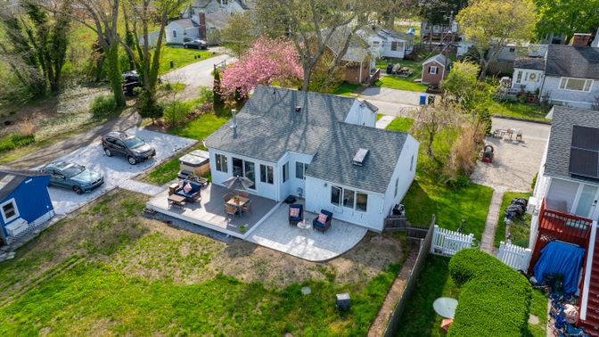 Exterior, Drone