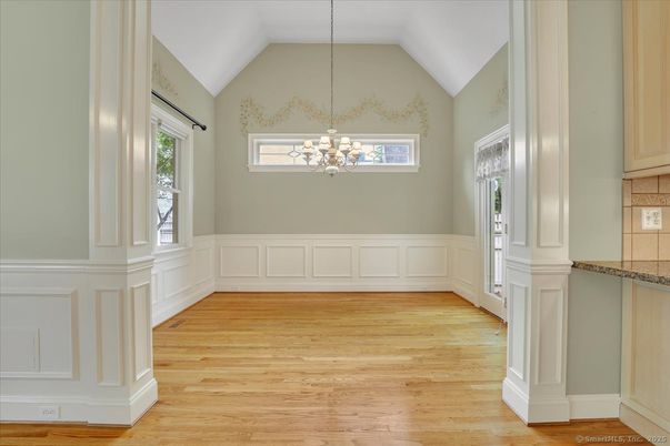 Interior, Pendant Lights, Wood Texture Flooring