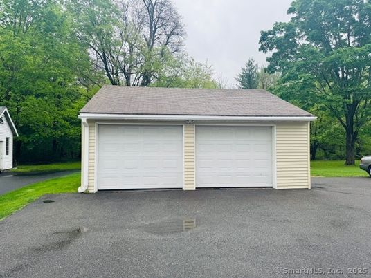 Detached Garage, Exterior