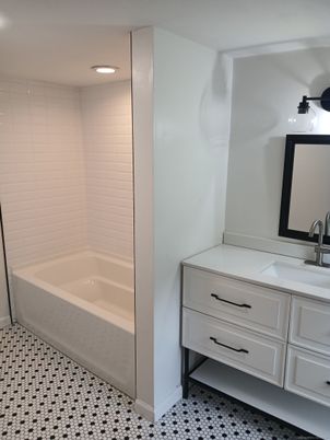 Bathroom, Dual Sink Vanities, Interior, Recessed Lighting