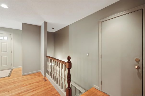 Interior, Pendant Lights, Recessed Lighting, Wood Texture Flooring