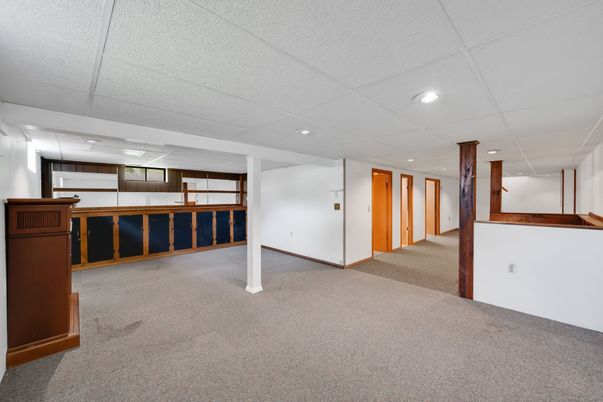 Empty room, Interior, Recessed Lighting