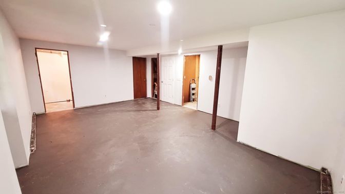 Empty room, Interior, Recessed Lighting